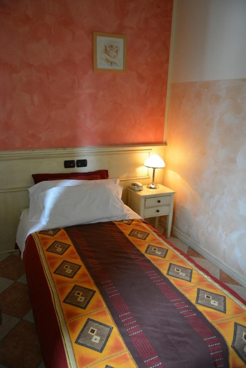 Hotel Due Colonne San Bonifacio Oda fotoğraf